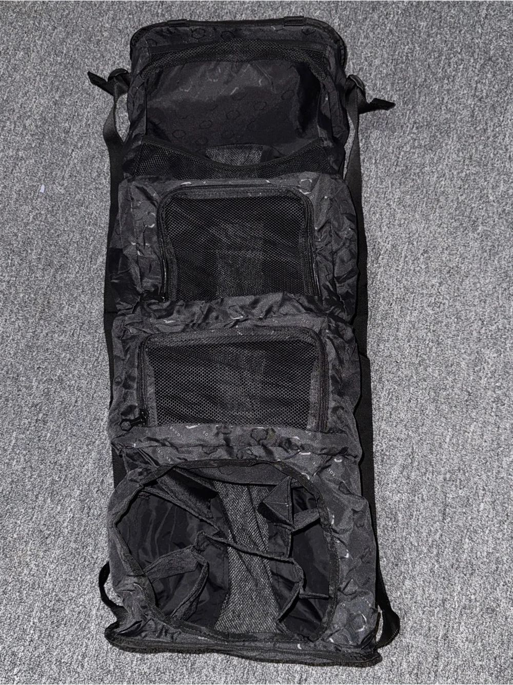Solgaard Men’s Black Travel Organizer Hanging Garment Bag